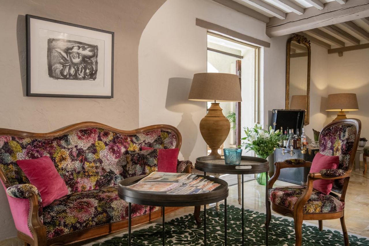 Hotel Les Messugues Сен Пол дьо Ванс Екстериор снимка